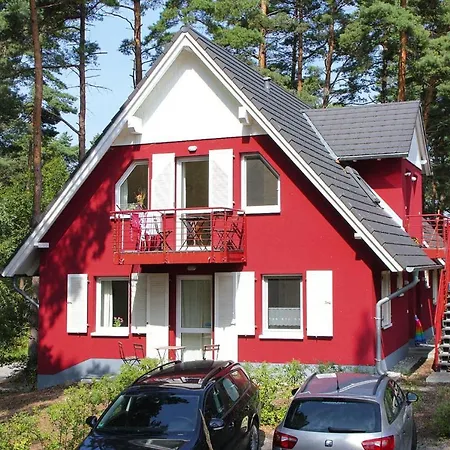 Apartment Inviting With Garden Trassenheide