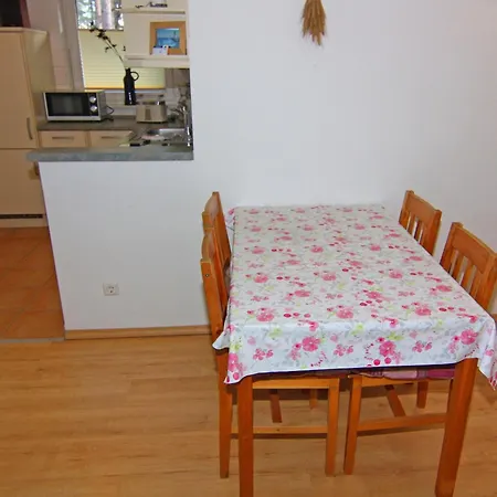 아파트 Appartementhaus In *
